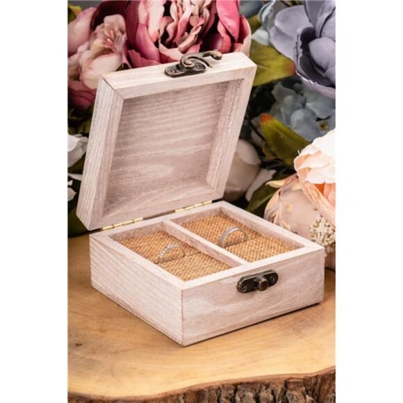 Wooden Ring Box for Wedding Rings and Couple Jewelry - Engraved Mr. & Mrs. - Picture 6 of 7